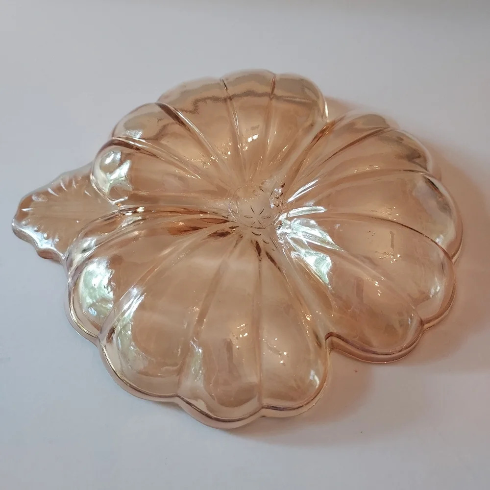 Vintage Jeanette Marigold Carnival Glass 3 Leaf Clover